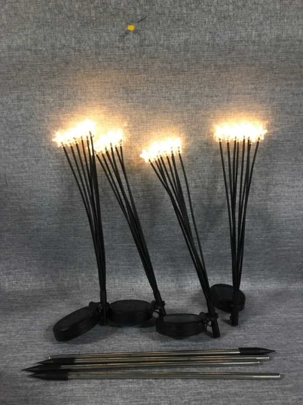 4 Garden 15&rdquo; Solar Powered Lights with 15&rdquo; Stakes