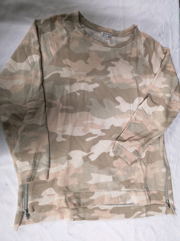 Stella & Dot Camo Ladies XL Top