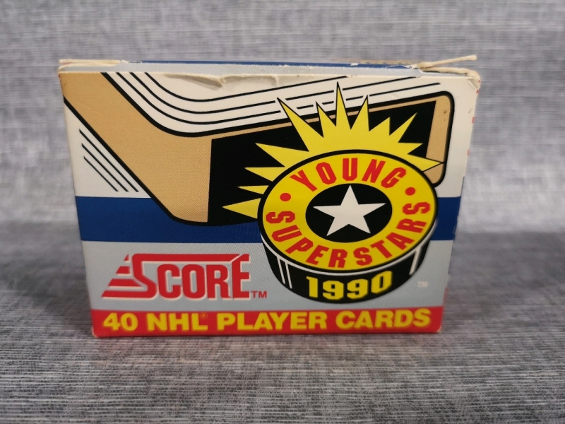 40 SCORE 1990 NHL Player Cards - Cards in Great Condition - Open Box