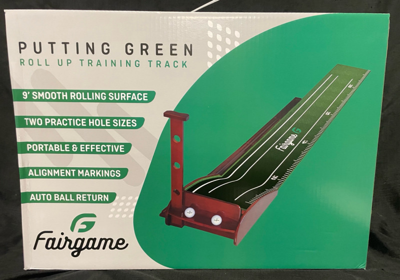 BNIB FAIRGAME PUTTING GREEN ROLL UP TRAINING TRACK 9’