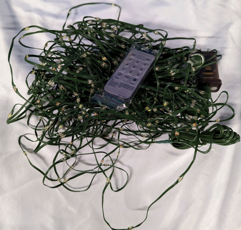 Quwin LED Outdoor Christmas String Lights. 180ft, 500 LED