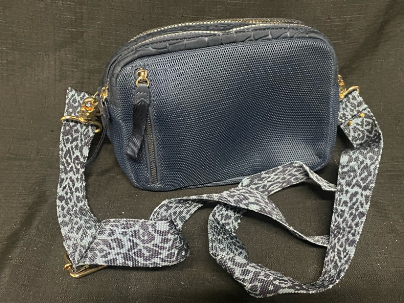 Stella and Dot 6” handbag