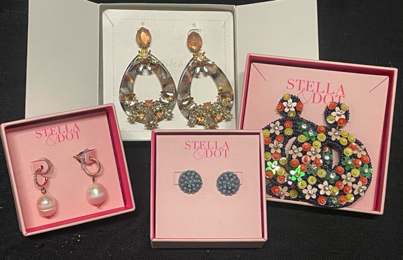 NEW in box 4 pairs Stella and Dot earrings