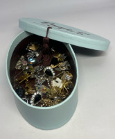 Small Oval Tassel Box with Jewellery Content