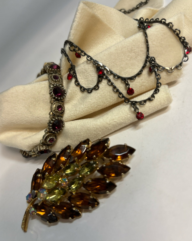Topaz Jonquil Leaf Brooch Bracelet Rhinestone Festoon