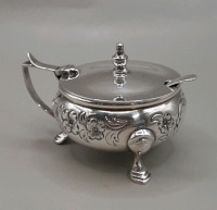 Vintage 2 1/8" Sterling Silver Mustard Pot with Cobalt Glass Liner