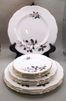 Vintage 4 Royal Albert Queen's Messenger 10" Dinner Plates 4 Salad Plates 5 Bread & Butter Plates