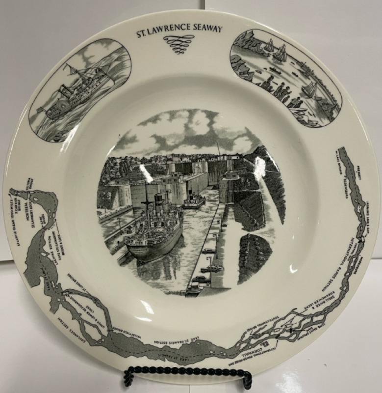 WEDGWOOD souvenir plate