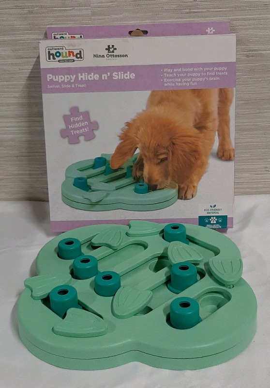 New Puppt Hide & Slide by Outward Hound Level 2 Skill 11" X 11.5"