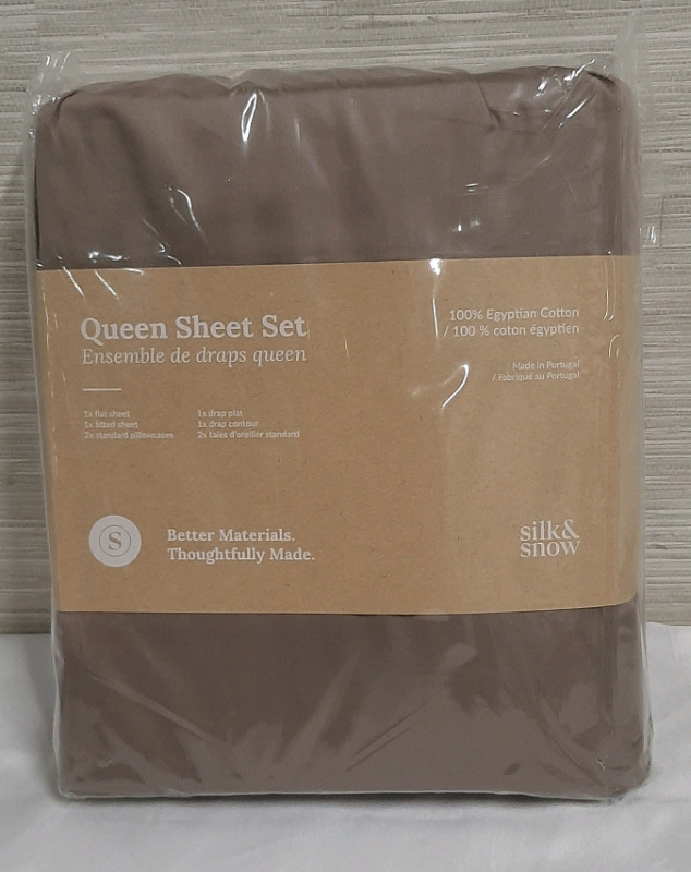 New Silk & Snow Queen Sheet Set 100% Egyptian Cotton Retail $189.00 CAN