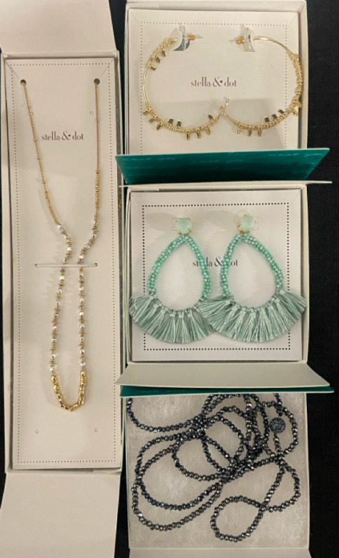 4 NEW in box Stella and Dot jewlery