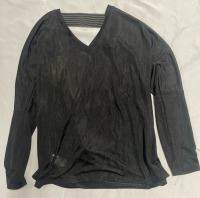 NEW without tags Stella & Dot long sleeved open back shirt size M