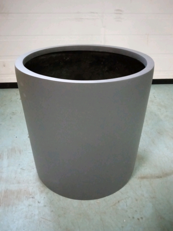 NEW Green Theory Small Lightweight Fiberglass Planter , Measures 16" Tall & 15.5" Diameter