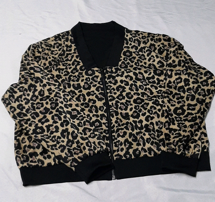 As New Size L Stella & Dot Patterned Jacket