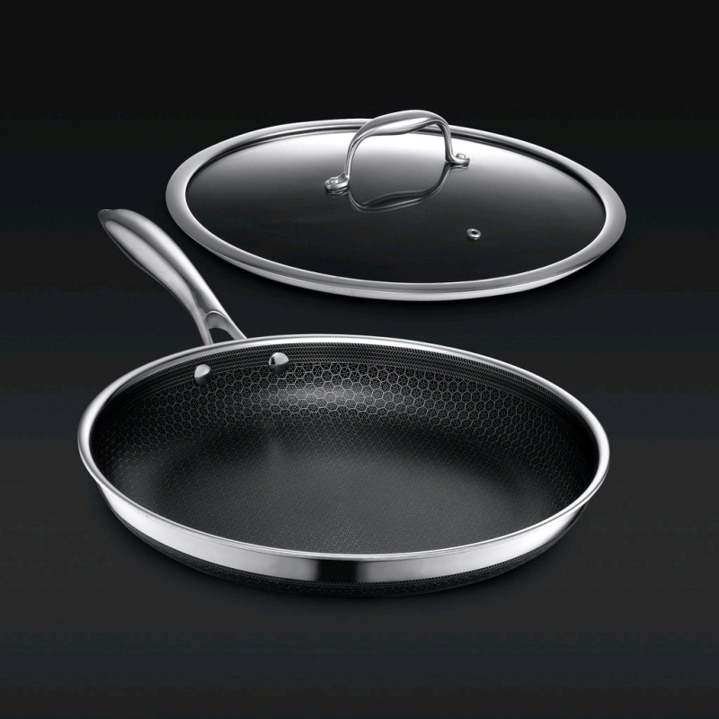 New HexClad Hybrid Nonstick Frying Pan with Lid - 12" Compatible with All Cooktops