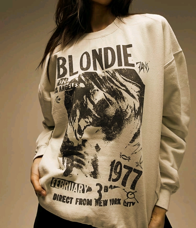 New Topshop Blondie 1977 licensed graphic sweatshirt in ecru Size Small