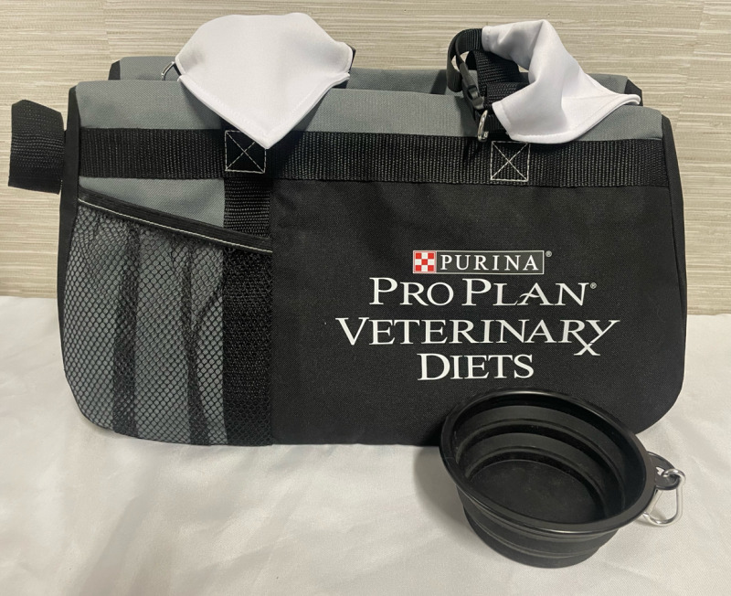 1 NEW 10&rdquo; Purina Bag & 2 NEW size M Bandana Collars & 1 NEW 5&rdquo; portable drink bowl