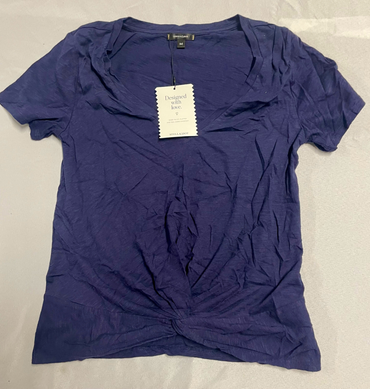 NEW with tags Stella & Dot t-shirt with middle knot size M