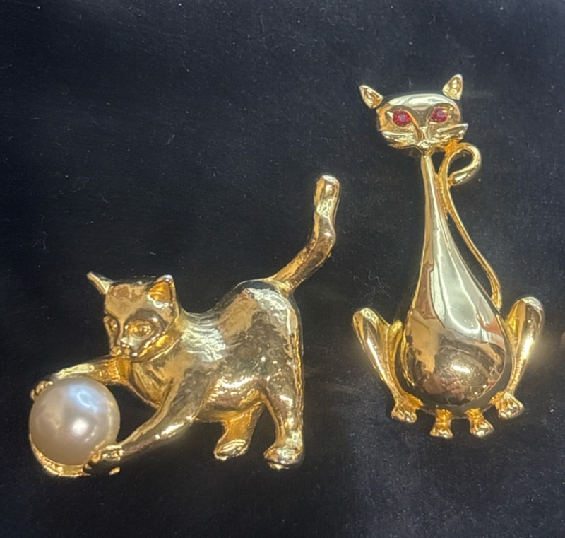 Vintage Cat Brooches Faux Pearl Playing Cat + Ruby rhinestone Eye Cat