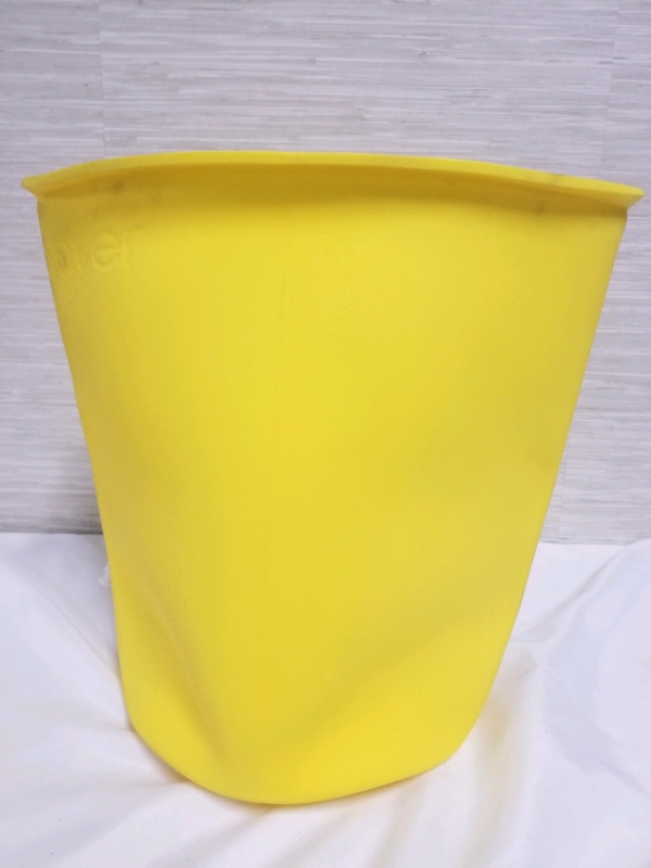 New 4 gallon BUCKET SAVER bucket liner 14 1/2" h by 12" d