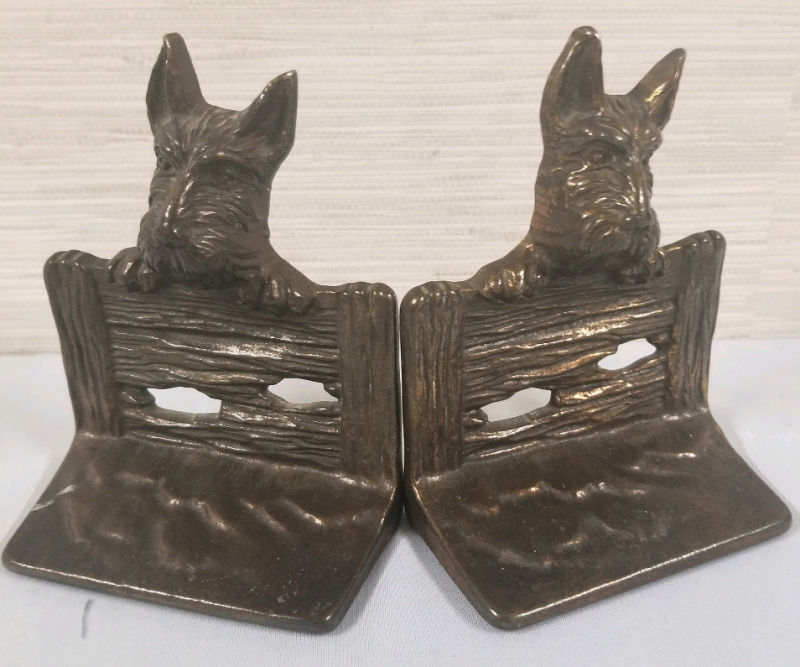 Vintage metal SCOTTIE DOG bookends