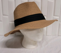 Unisex Straw Hat , 100% Paper . One Size . Great Pre-owned Condition , Clean