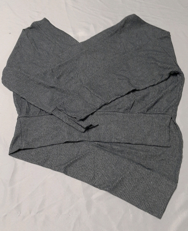 New Size M Stella & Dot asymmetrical sweater