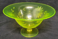 Vintage Uranium Depression Glass Fruit Bowl . Measures 9" diameter & 5" tall