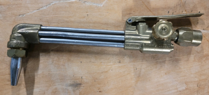 Vintage Brass Oxweld Cutting Torch , Measures 11 1/4" Long . Untested