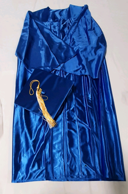 New Size 3-48 Graduation Cap & Gown