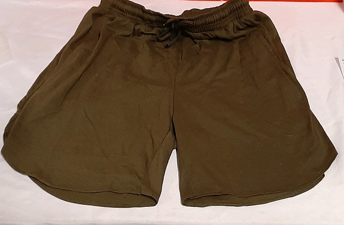 Green Jersey Knit Shorts wirh Pockets in Green Size 2XL
