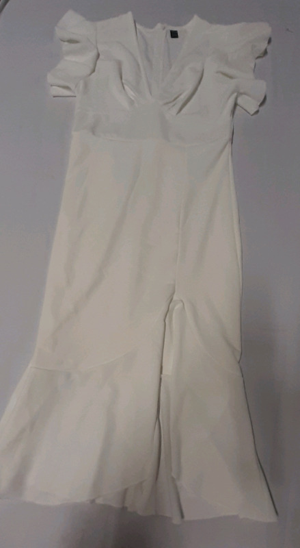 New Size XL or 12 US Shein V Neck Flutter Sleeved Dress