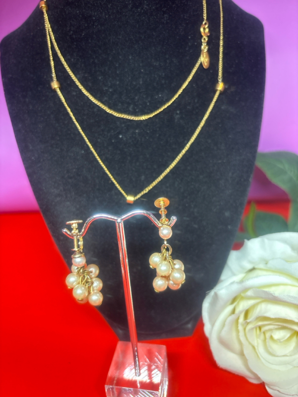 Vintage TRIAD Pearl Cluster Earrings High End VENDOME Chain