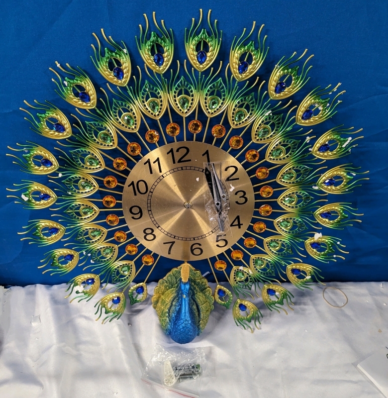 New Liu Liang Large Fabulous Peacock Wall Clock. 22" Across