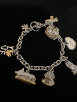 Cat Lovers Lovely Quality Charm Bracelet