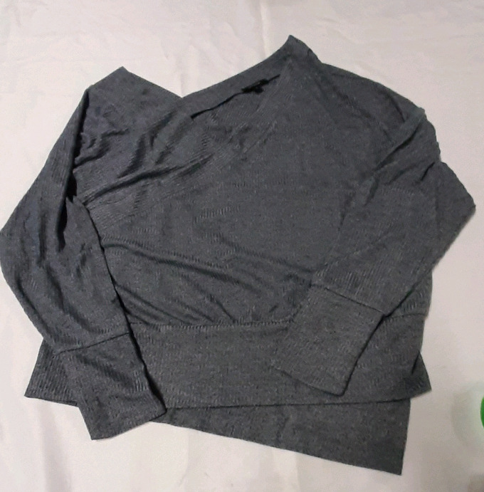 As New Size L Stella & Dot Asymmetrical Sweater