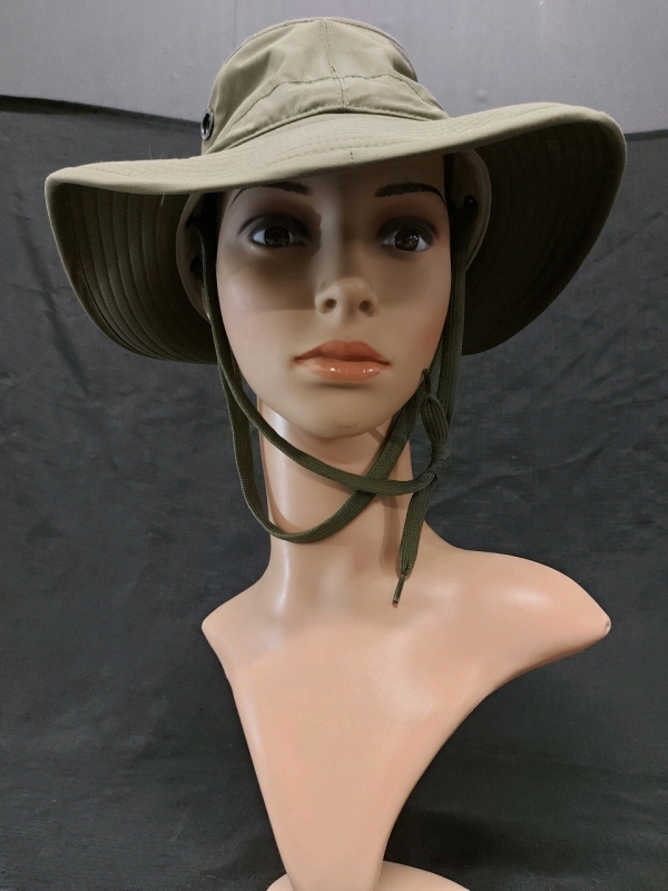 XL Tilley Hat With Chin Laces