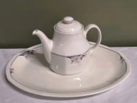 1988 ROYAL DOULTON Platter and Teapot - Nimbus Pattern