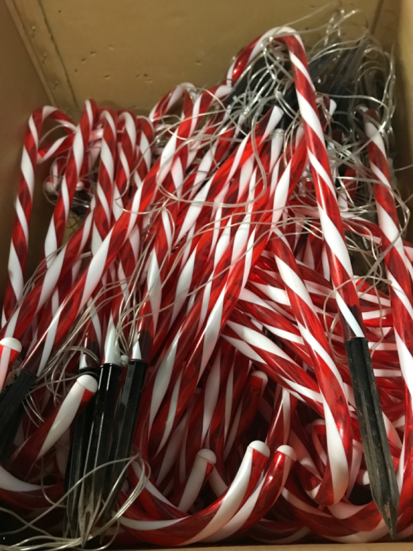 30+ Pre Owned 20” in Ground Candy Cane Garden Light Up untested