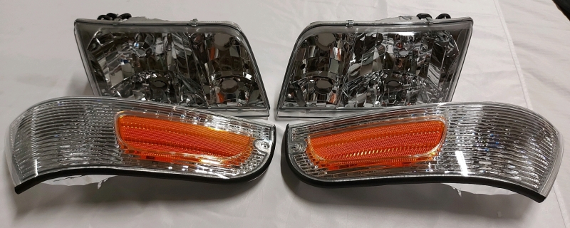 DNA Motoring Vehicle Replacement Light Model HL-VIC984P-AMCH