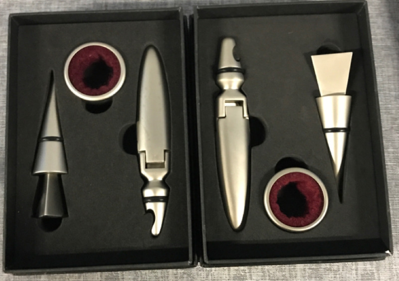 2 New Metal Wine Opener set