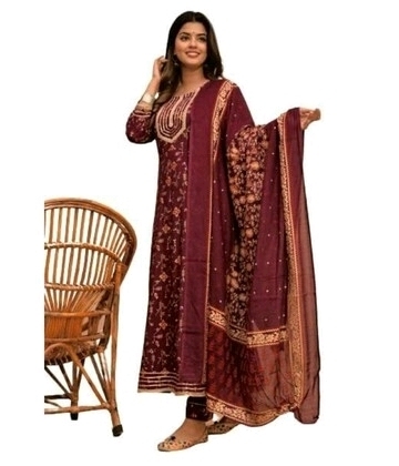 New Size 4X Kurti w/Pant & Dupatta Set Stock photos used