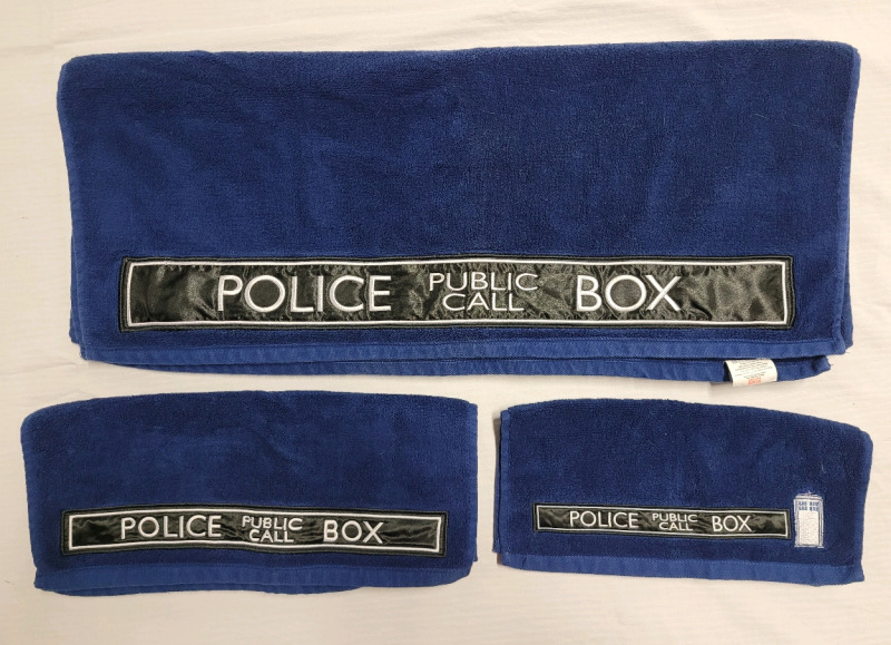 Doctor Who Police Box Tardis 3pc Towel Set . Pre-owned