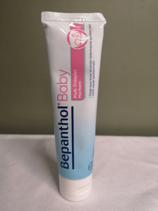 New Bayer Bepanthol Baby Diaper Rash Ointment - 100g (In Turkish)