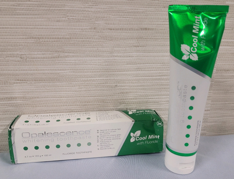 New - Opalescence Teeth Whitening Toothpaste , 100ml Tube . Cool Mint w/Fluoride