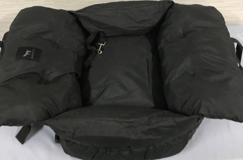 As new 9&rsquo;&rdquo;x28&rdquo; Jacko & Co Car Pet Seat Black