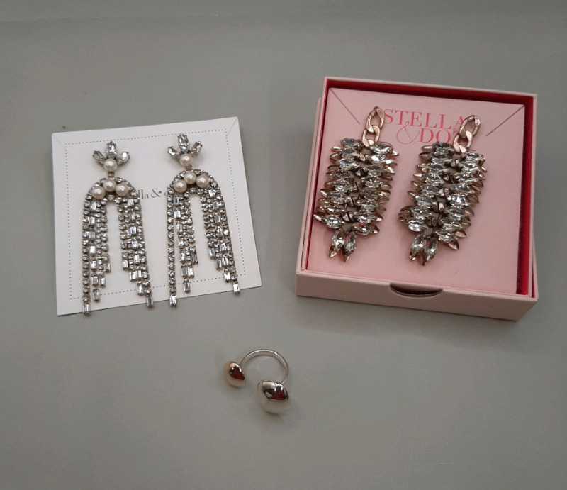 New Stella & Dot 2.5" Clear Stone & Pearl Chandeleir Earrings, Clear Stone & Rose Gold Earrings & Size 7 Goldtone Ring