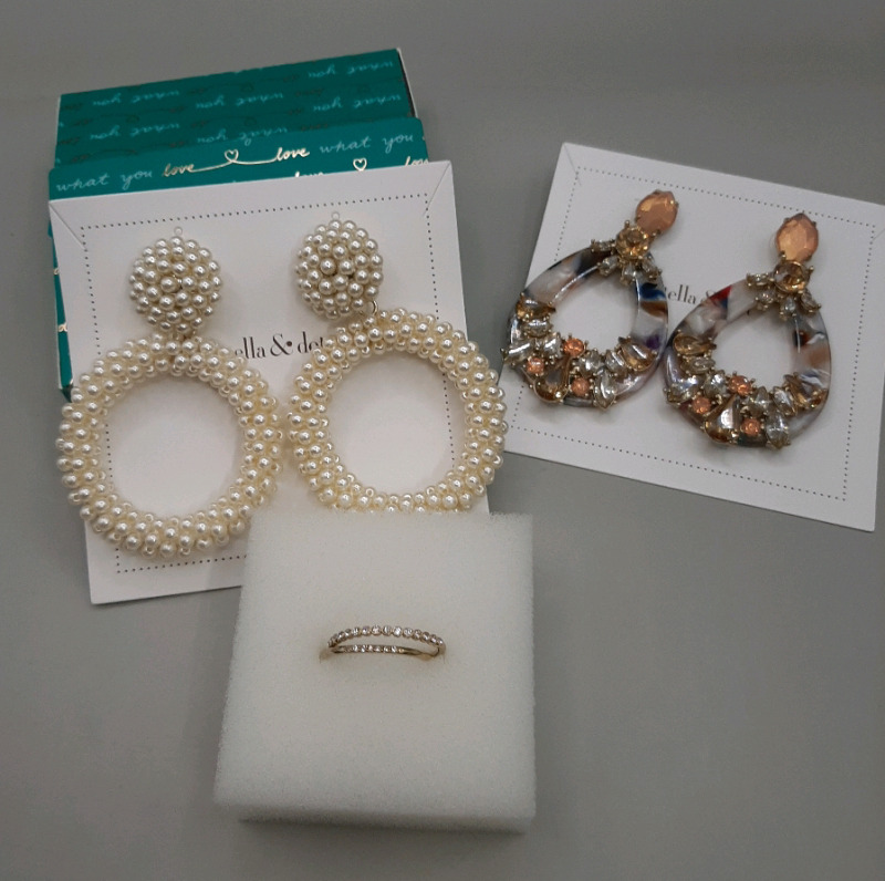 Stella and Dot 2.75" Pear Earrings, Multi Mixed Stone Earrings, 2 Goldtone Stacking Rings w/ Clear Stones