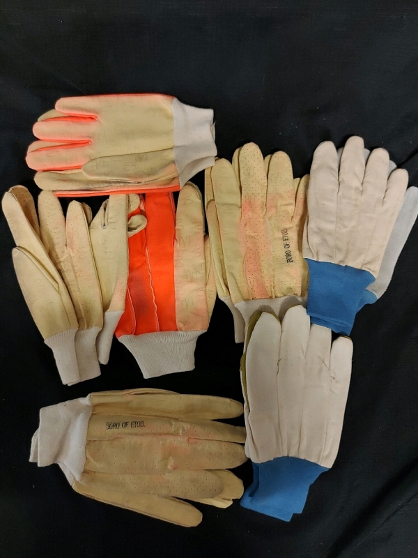 7 Pairs Of Work Gloves Lightly Used One Size Fits Most