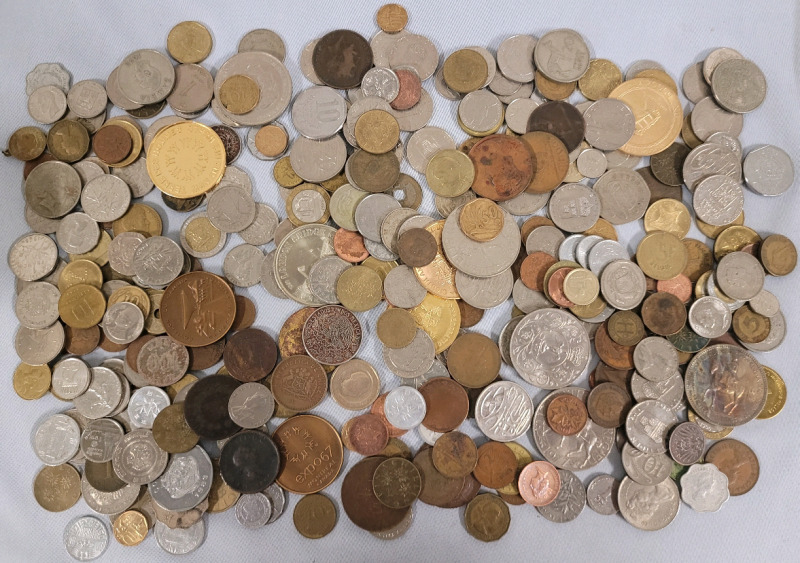 4+ lbs World Coin & Token Lot